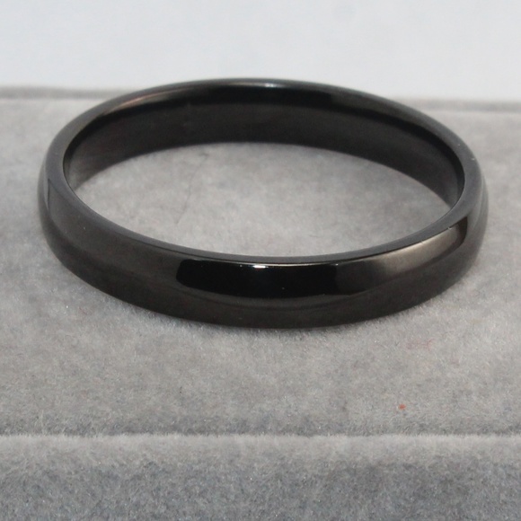 Thin Black Polished Band / Ring 3mm - Picture 3 of 4
